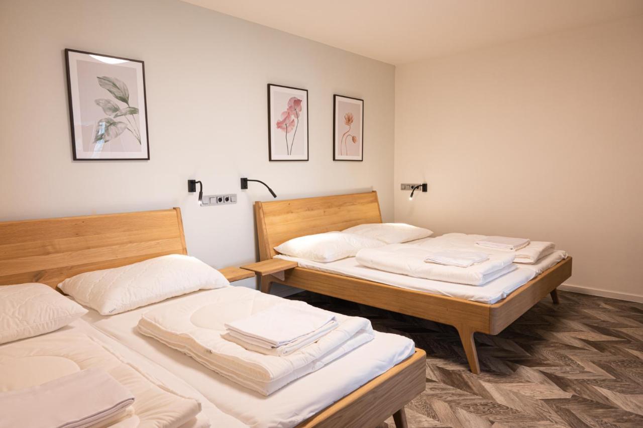 Art Hostel & Apartments Dvůr Králové nad Labem 外观 照片